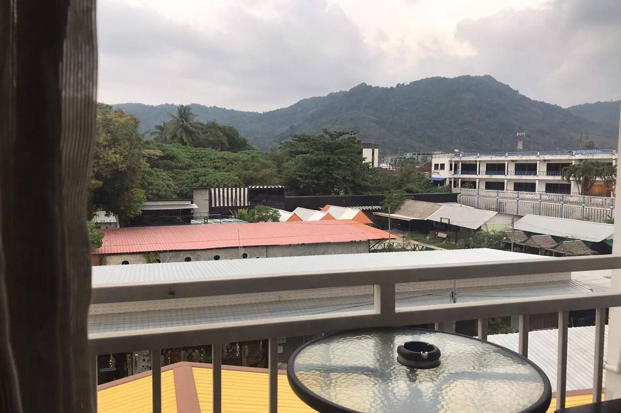 Praew Mansion Hotel Bãi biển Kamala Ngoại thất bức ảnh