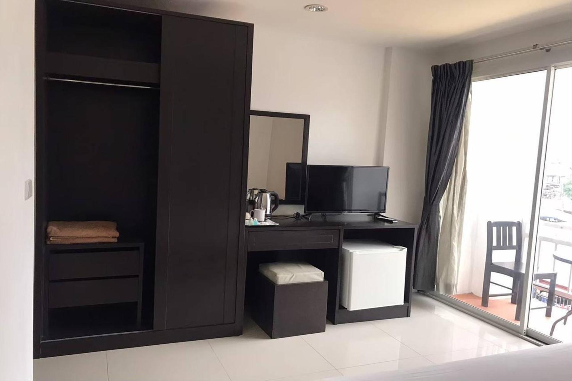 Praew Mansion Hotel Bãi biển Kamala Ngoại thất bức ảnh