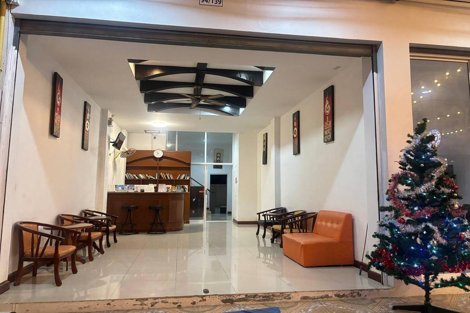 Praew Mansion Hotel Bãi biển Kamala Ngoại thất bức ảnh